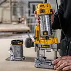 Tupia Combo DeWALT 900W D26204K-QS